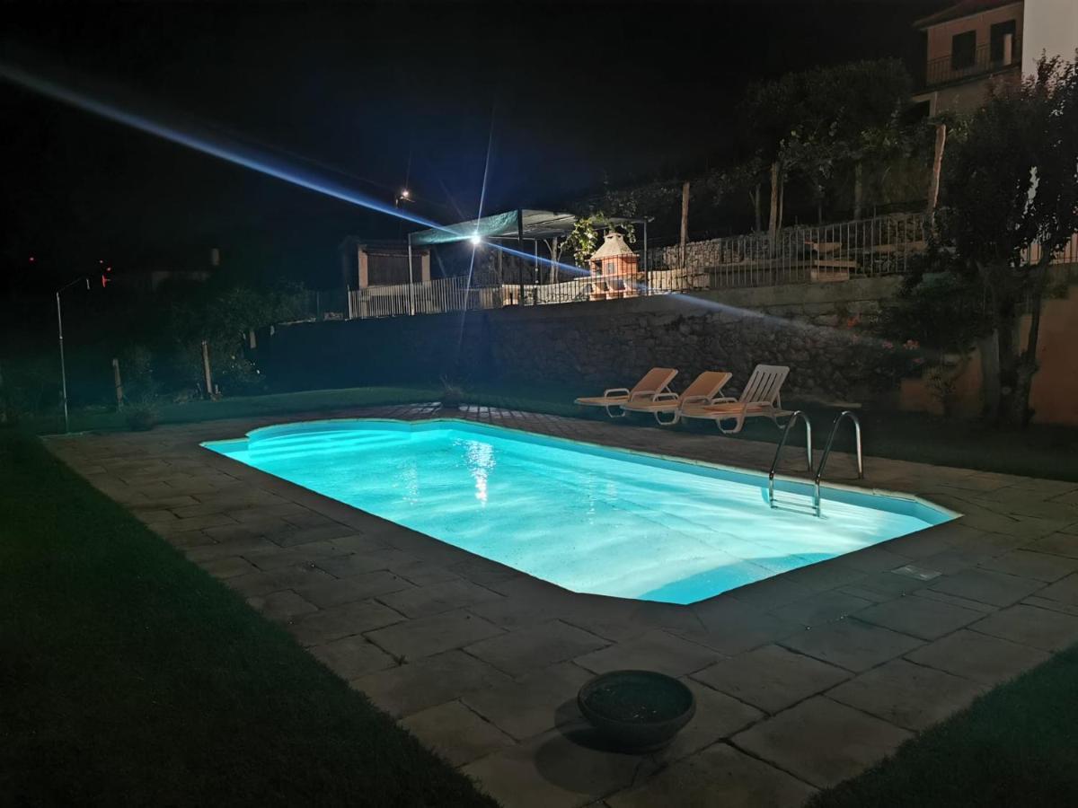Desassossego Suites Moncao Bagian luar foto